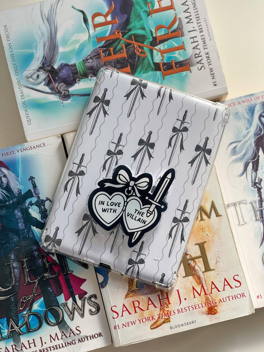 Liv Lee Designs - In love with Villain Kindle & Phone Grip
