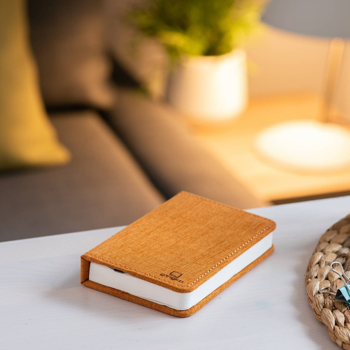 Gingko Linen Fabric Smart Book Light
