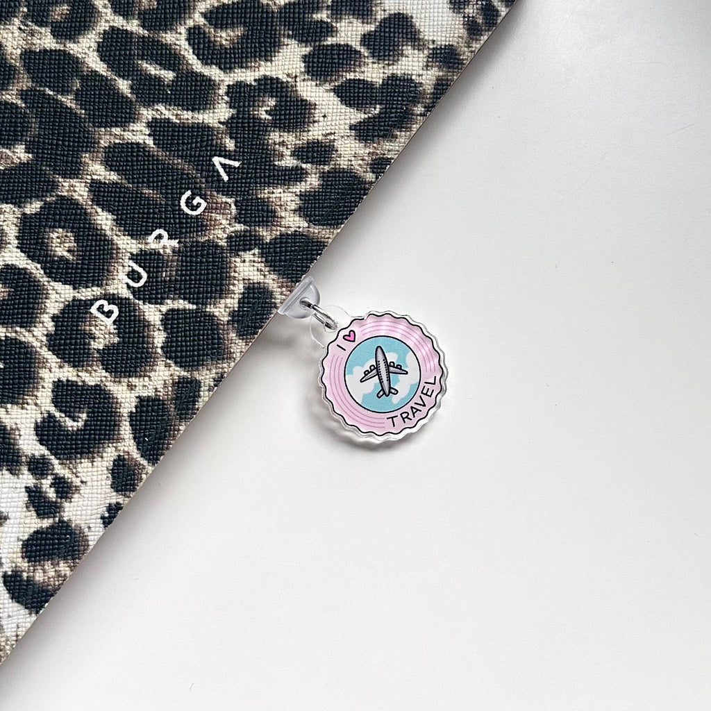 Dolly's Doodles - I Heart Travel Kindle Charm