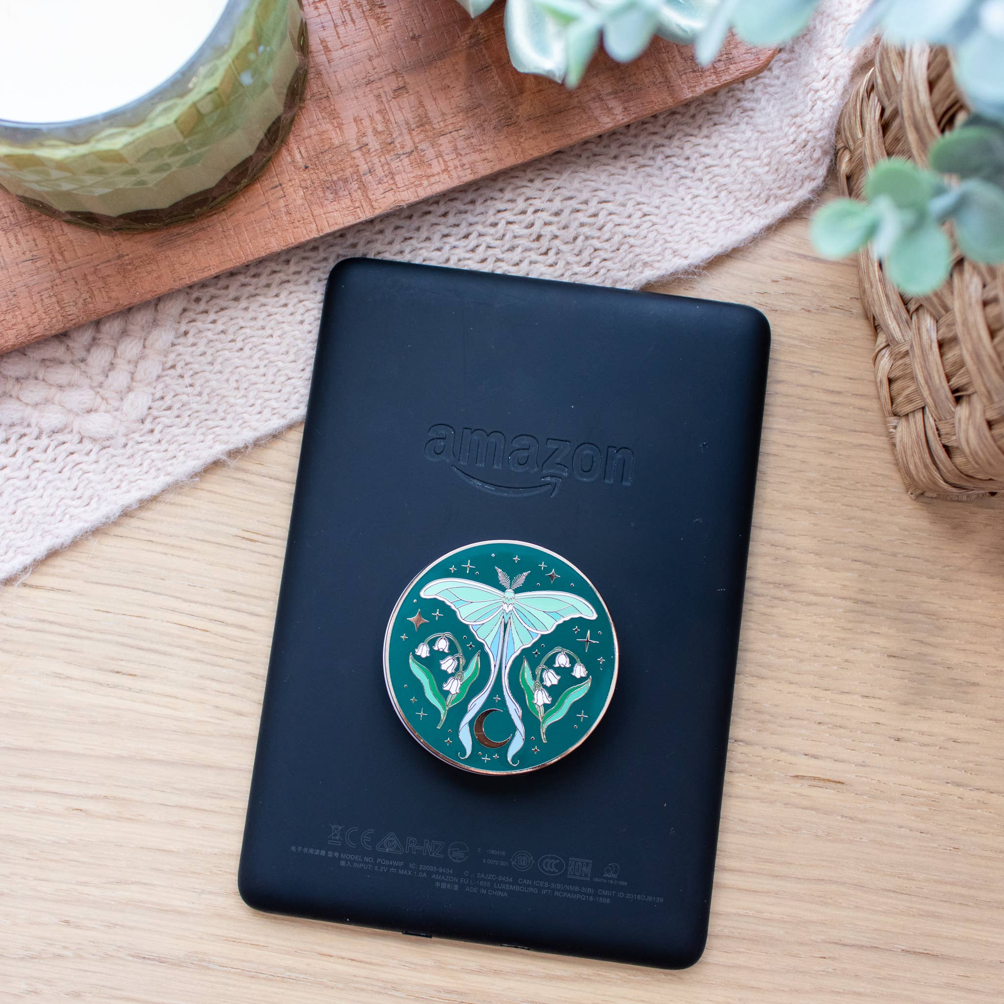 Little Inklings - Luna Moth Kindle Grip