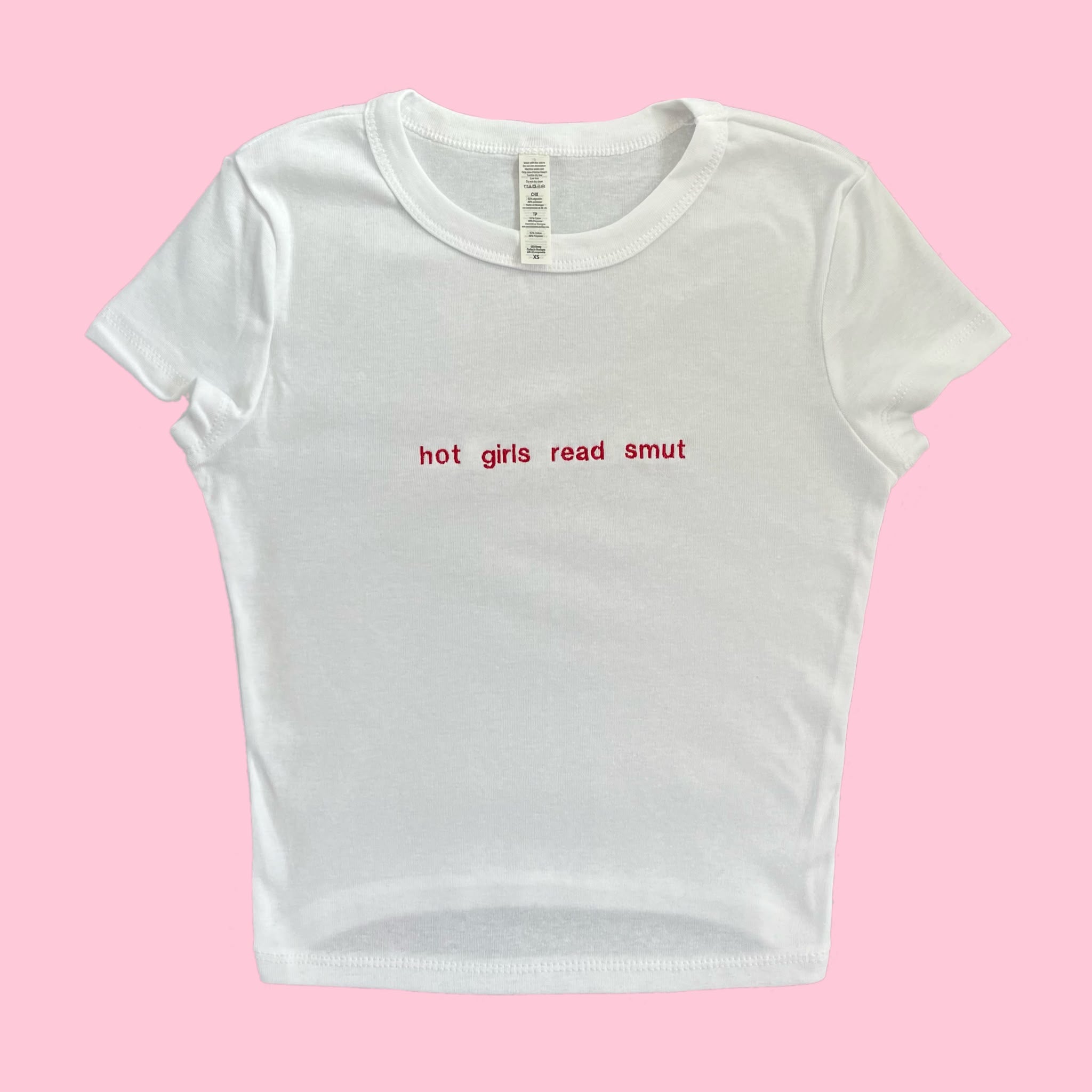 “hot girls read smut” - Embroidered T-Shirt