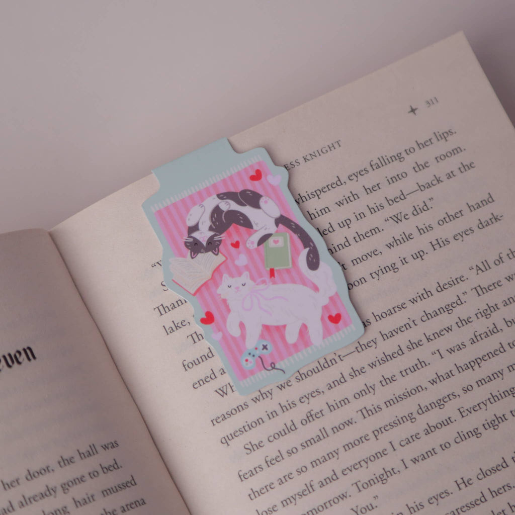 Hopscotch Paper Co. - Cosy Cats Magnetic Bookmark