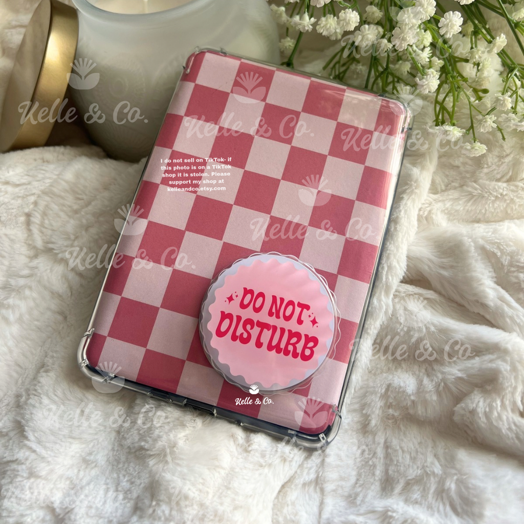 Kelle.andco - Pink Do Not Disturb Kindle Grip