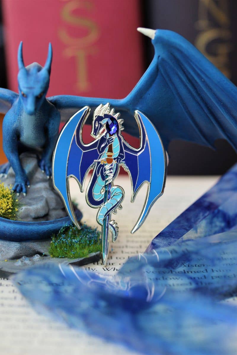 Saphira eragon enamel pin