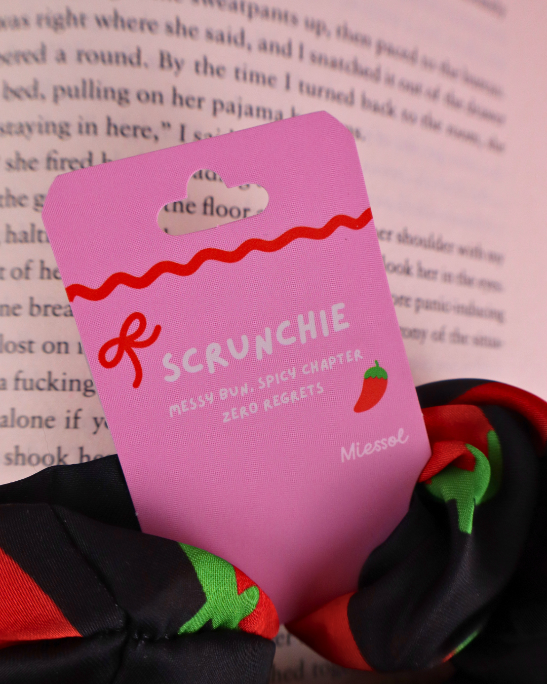 Miessol - Spicy Books Scrunchie for Romance / Smut Readers 