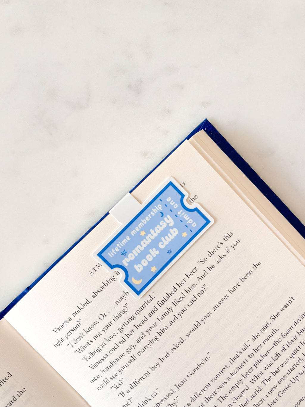 Fleurs on Sunday - Romantasy Book Club Magnetic Bookmark