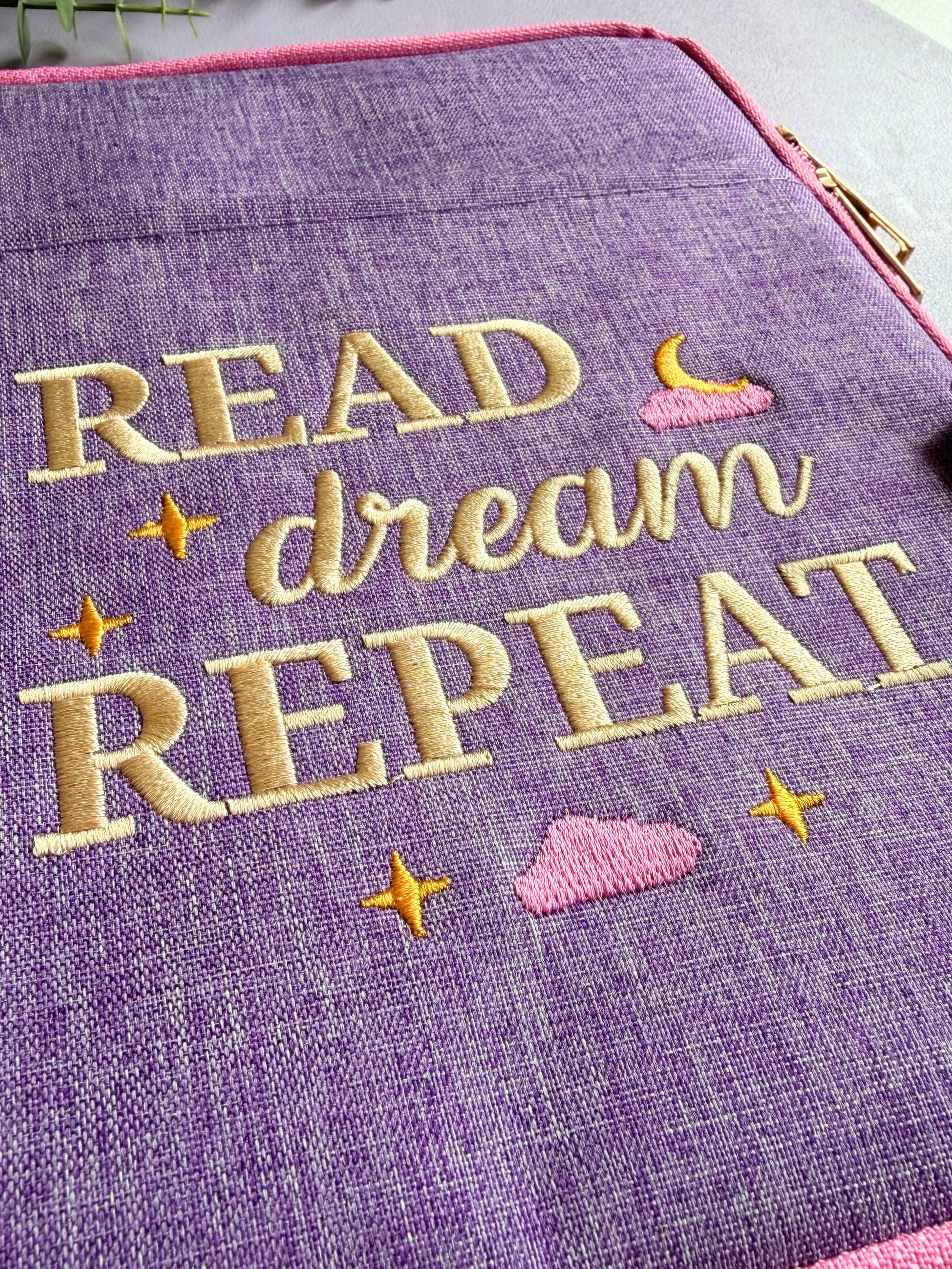 Read, Dream, Repeat e-Reader Organiser