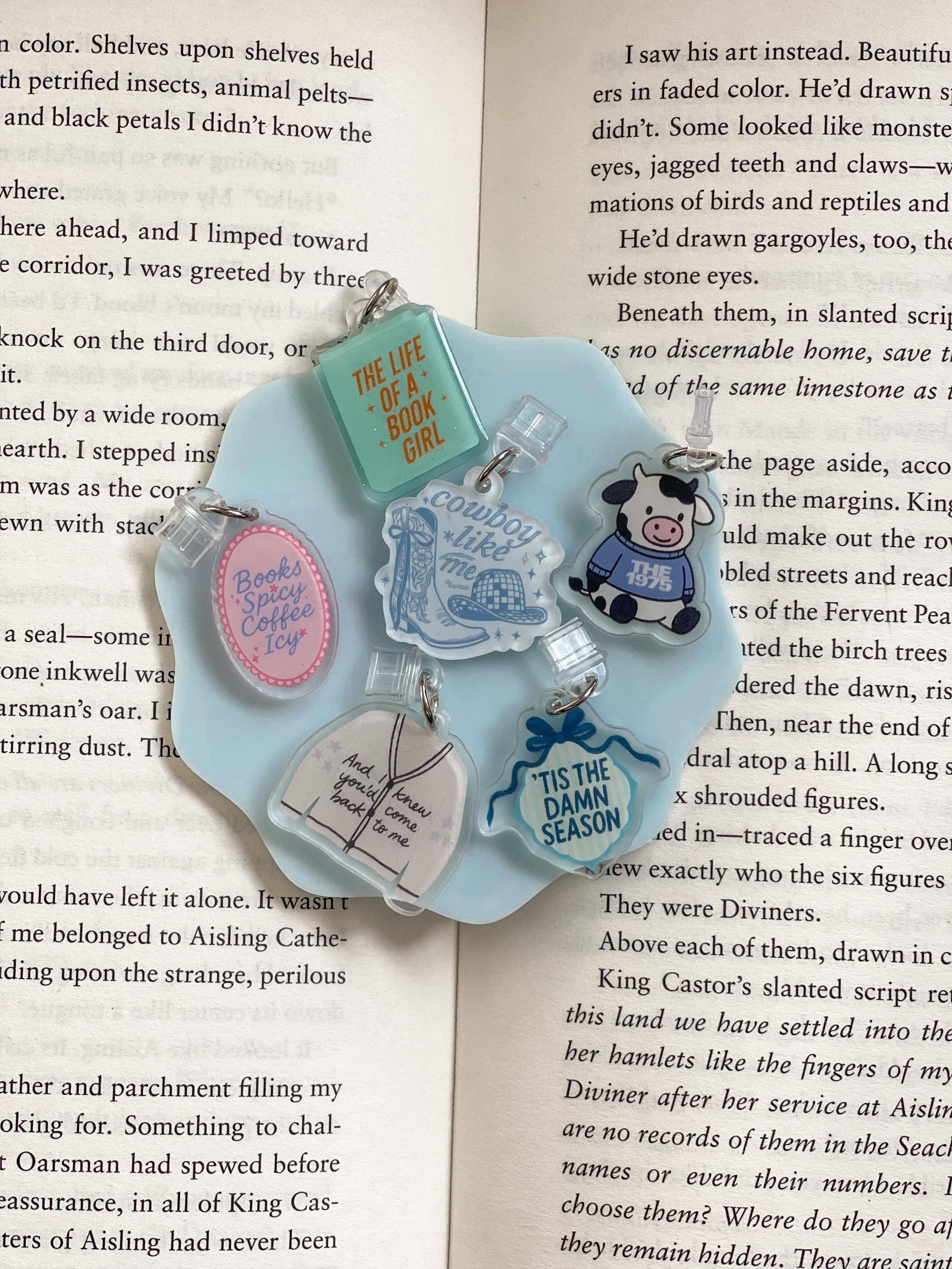 Liv Lee Designs - Books Spicy, Coffee Icy E-Reader Charm Dust Plug
