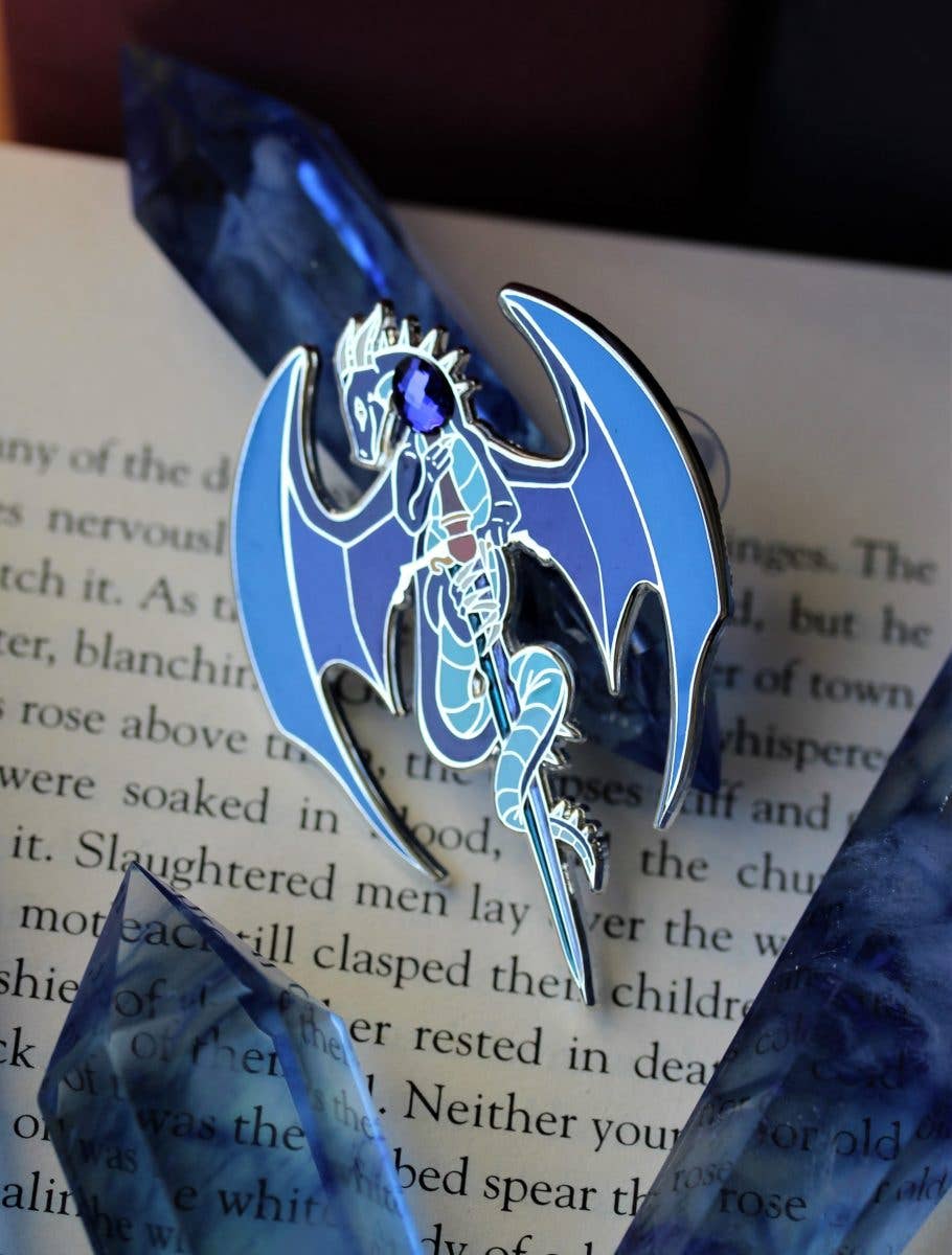 Saphira eragon enamel pin