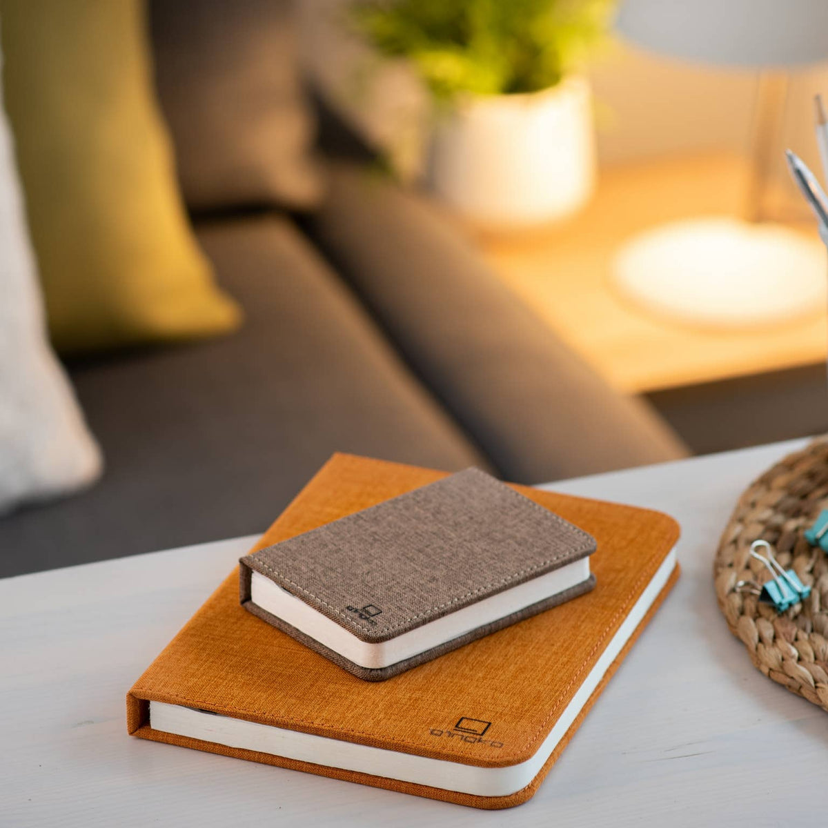 Gingko Linen Fabric Smart Book Light