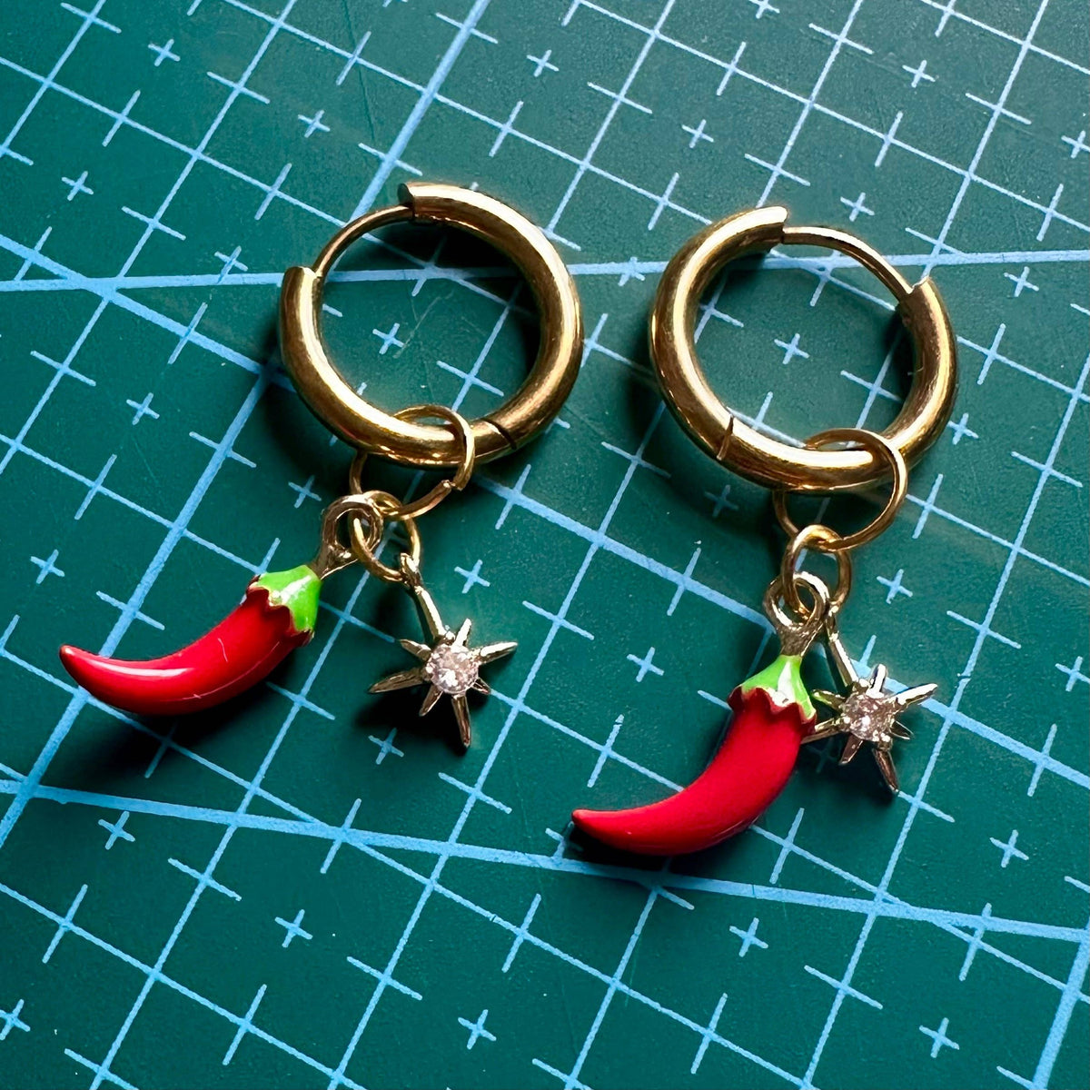 🔥 HOTTT Chilli 🌶️ & Sparkle ✨ Detachable Enamel Charm Hoop Earrings