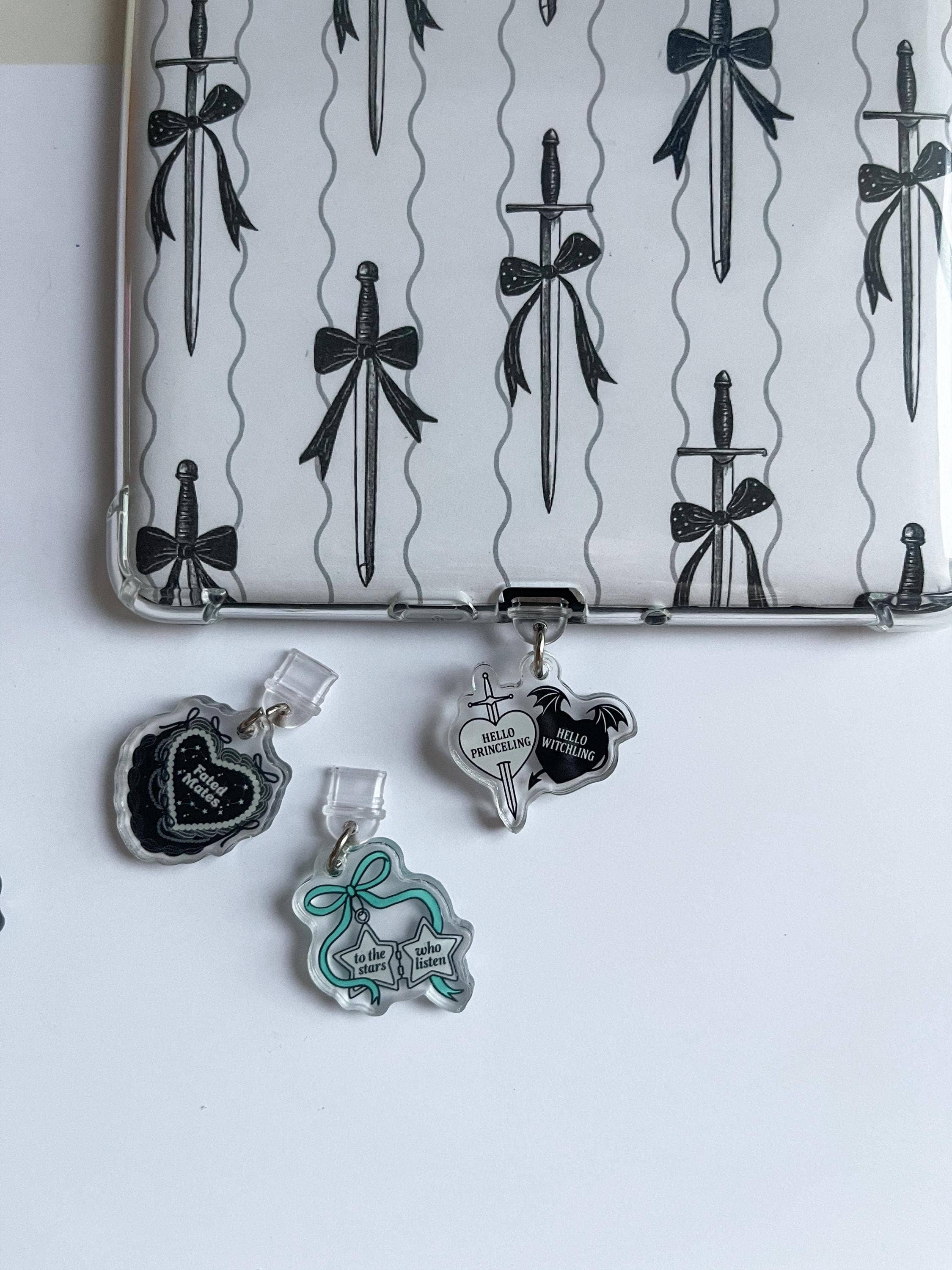 Witchling & Princeling E-Reader Charm Dust Plug