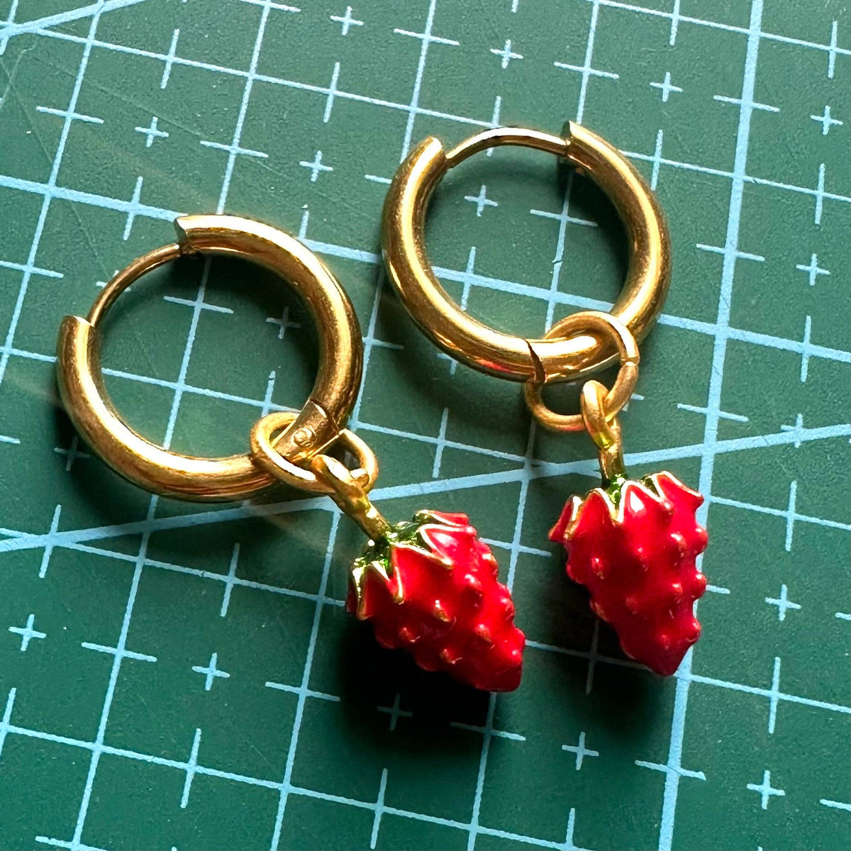 Strawberry 🍓 Detachable  Enamel Charm Hoop Earrings