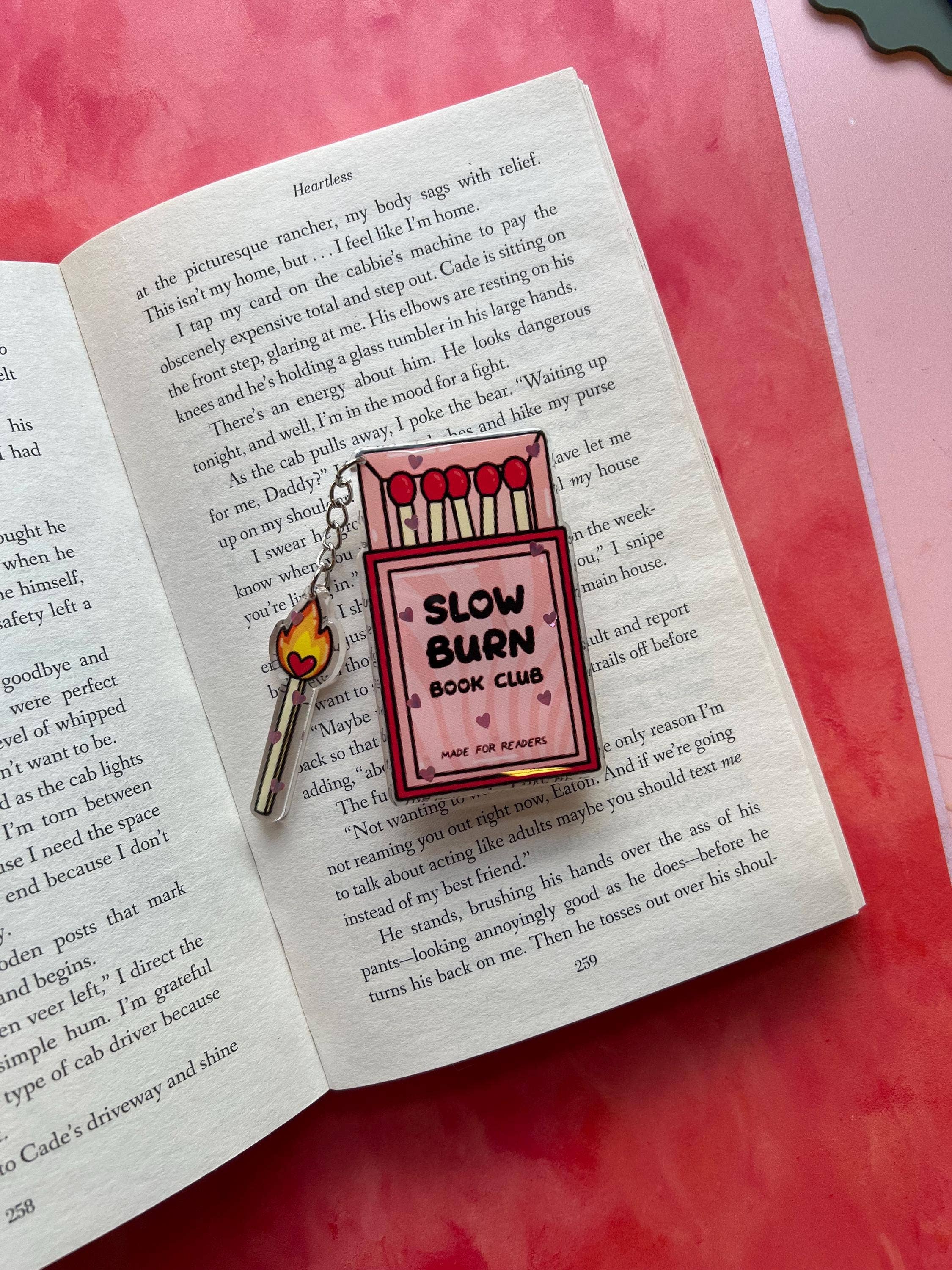 "Slow Burn" Luxury Magnetic Kindle Grip & Phone holder