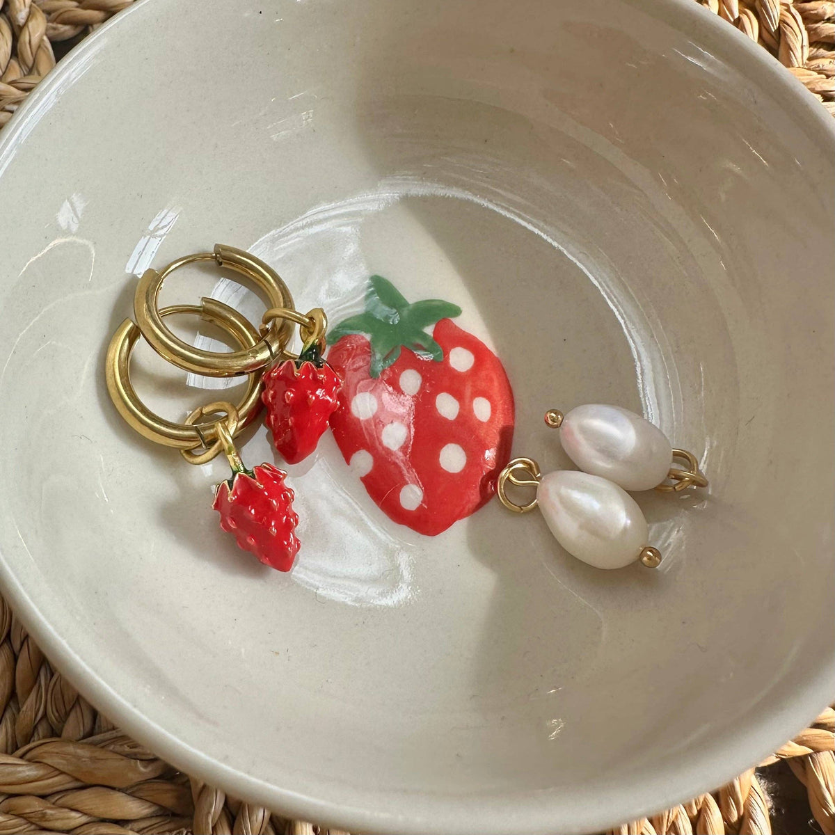 Strawberry 🍓 Detachable  Enamel Charm Hoop Earrings