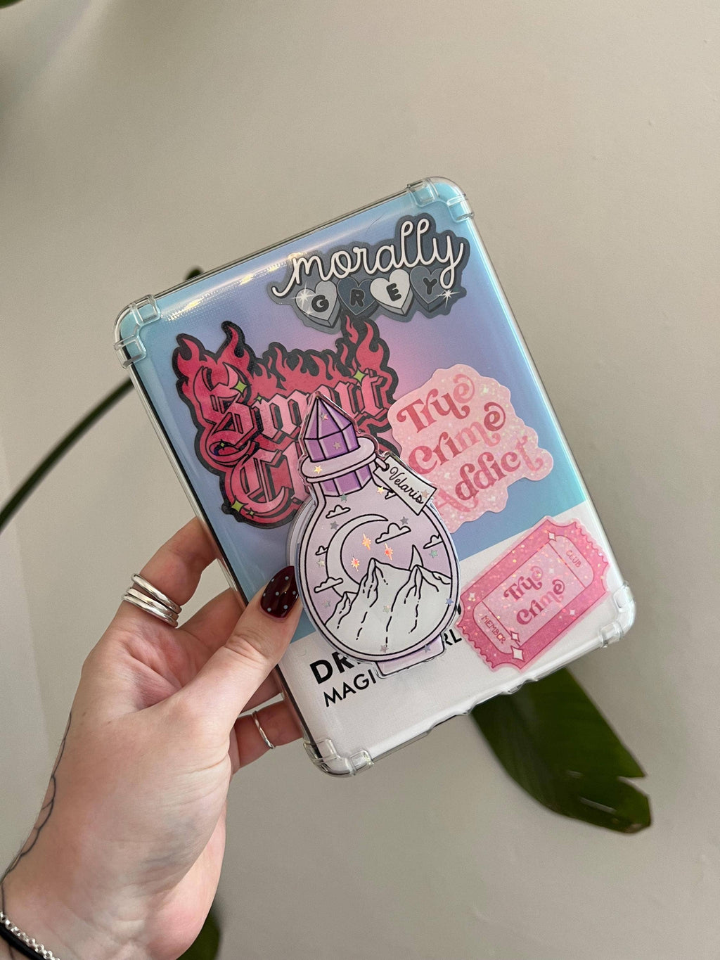 "Velaris" Luxury Magnetic Kindle Grip & Phone holder