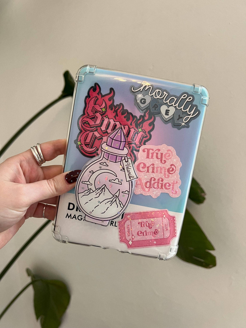 "Velaris" Luxury Magnetic Kindle Grip & Phone holder