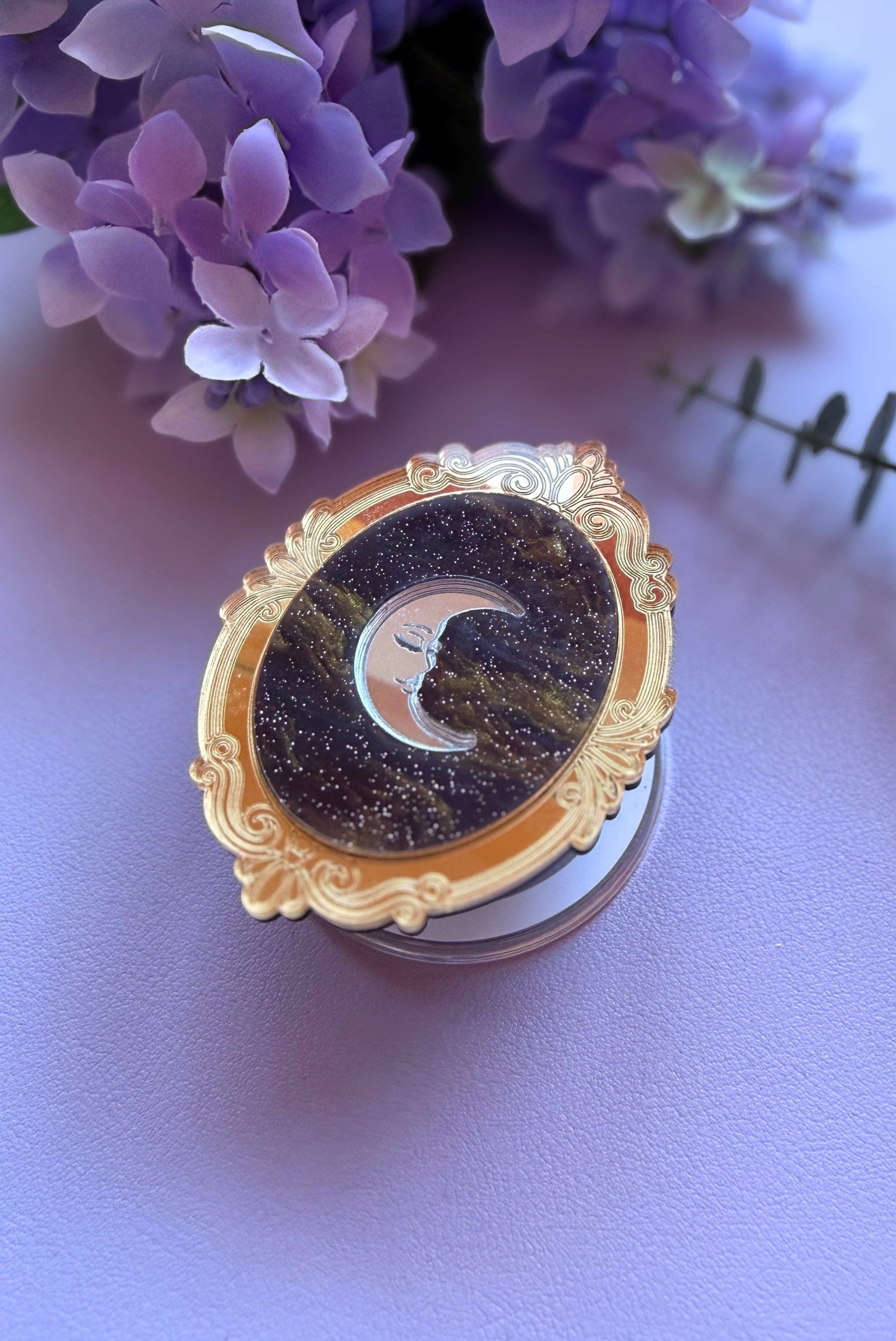 Lunar Cult Design - Lady Lunar Kindle Grip