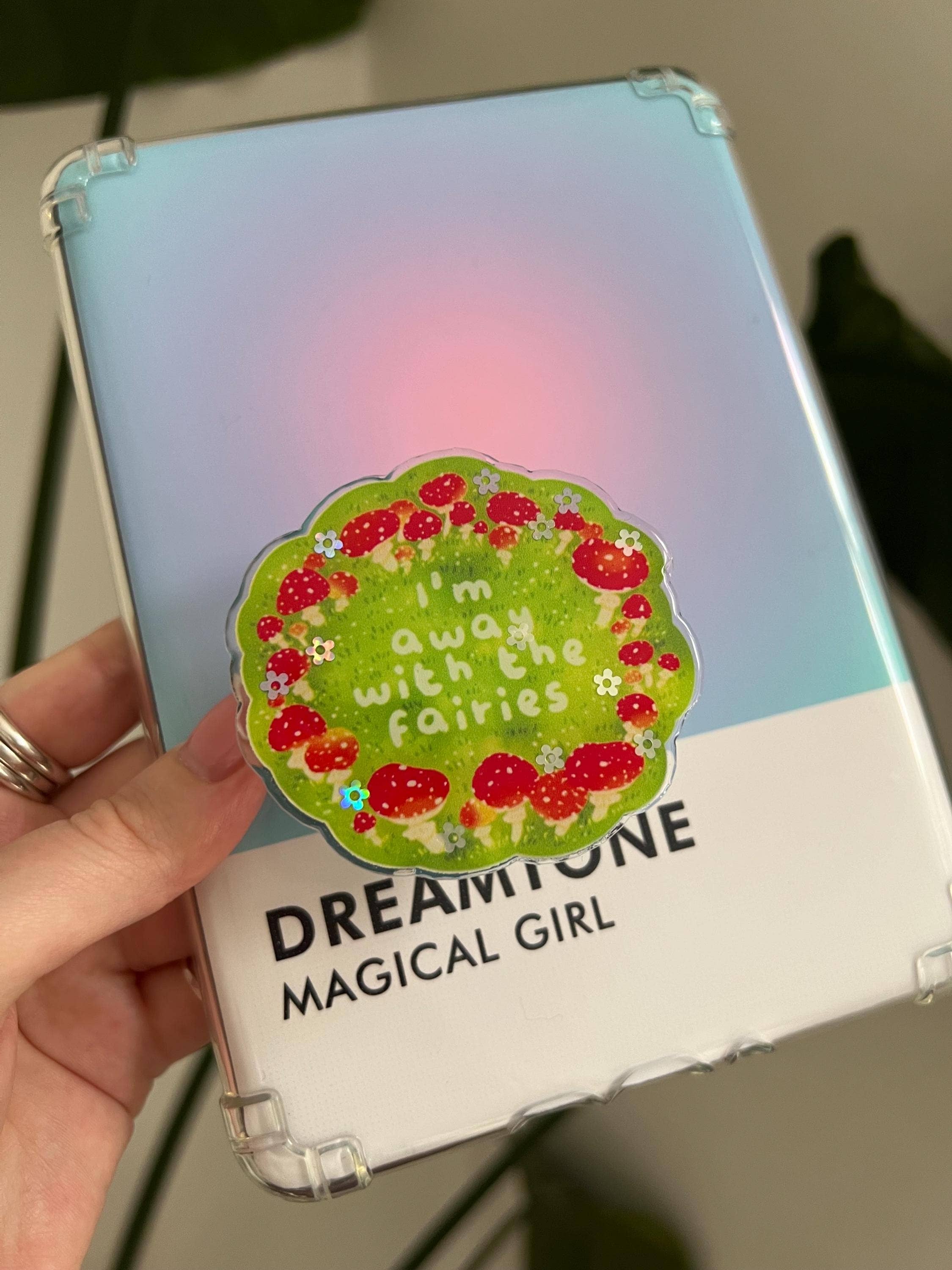 "Cottage Core" Luxury Magnetic Kindle Grip & Phone holder