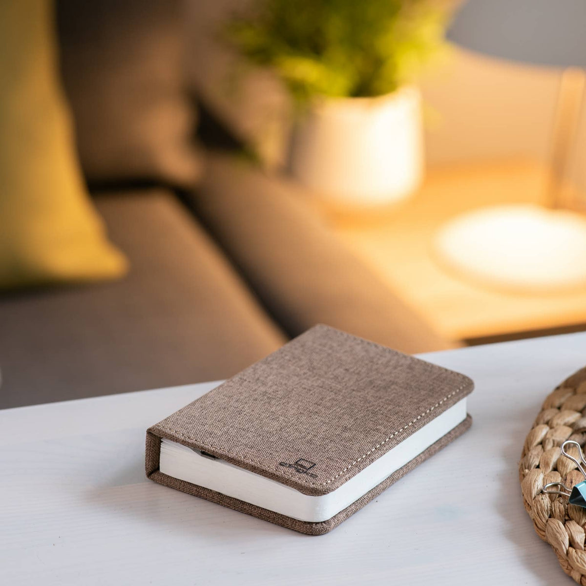 Gingko Linen Fabric Smart Book Light
