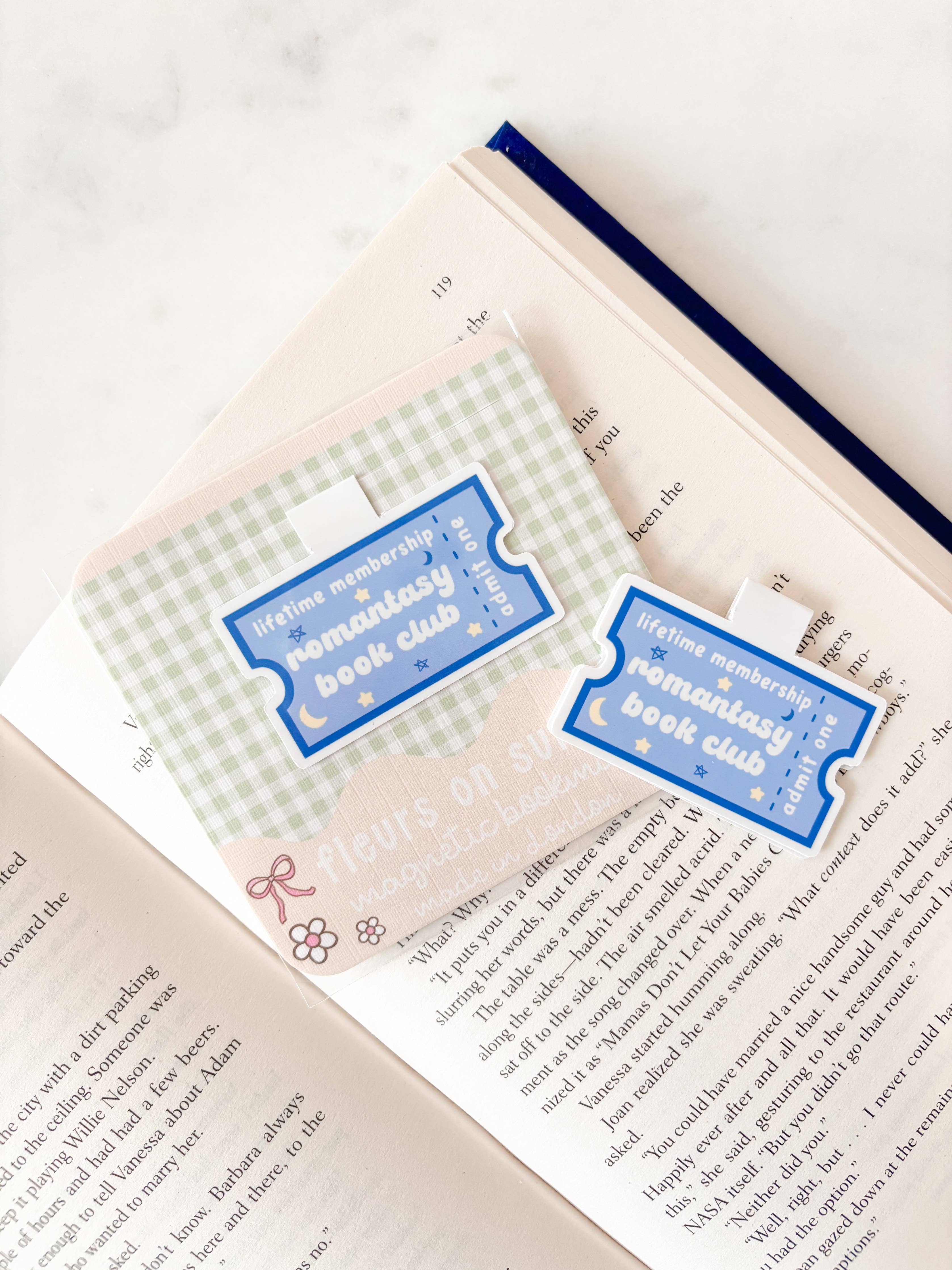 Fleurs on Sunday - Romantasy Book Club Magnetic Bookmark