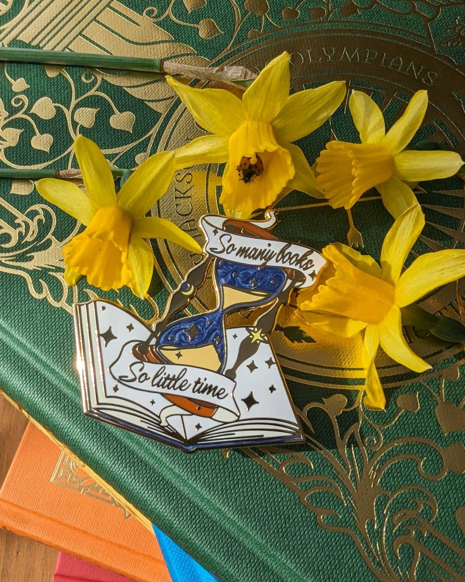 So many books- book lover enamel pin