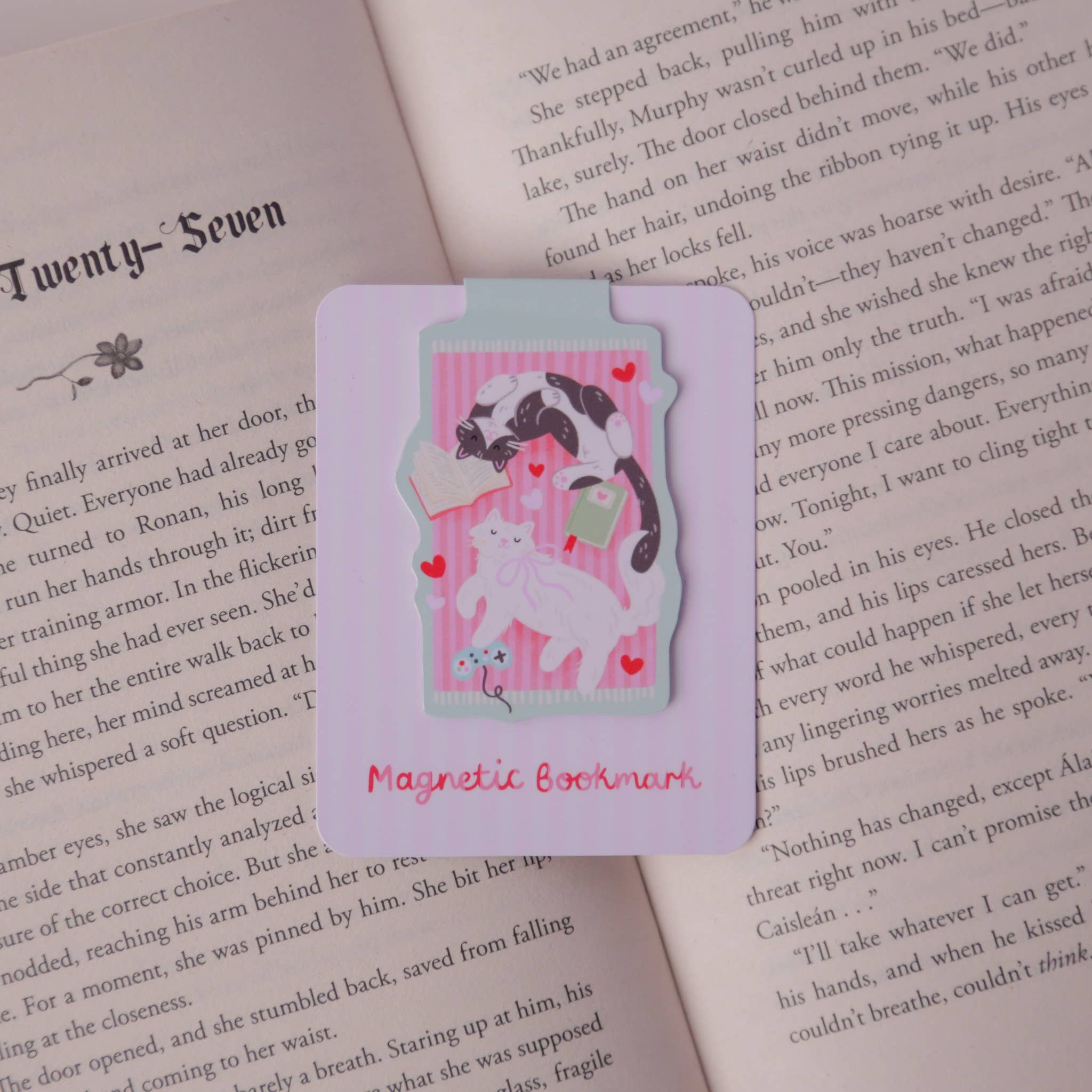 Hopscotch Paper Co. - Cosy Cats Magnetic Bookmark