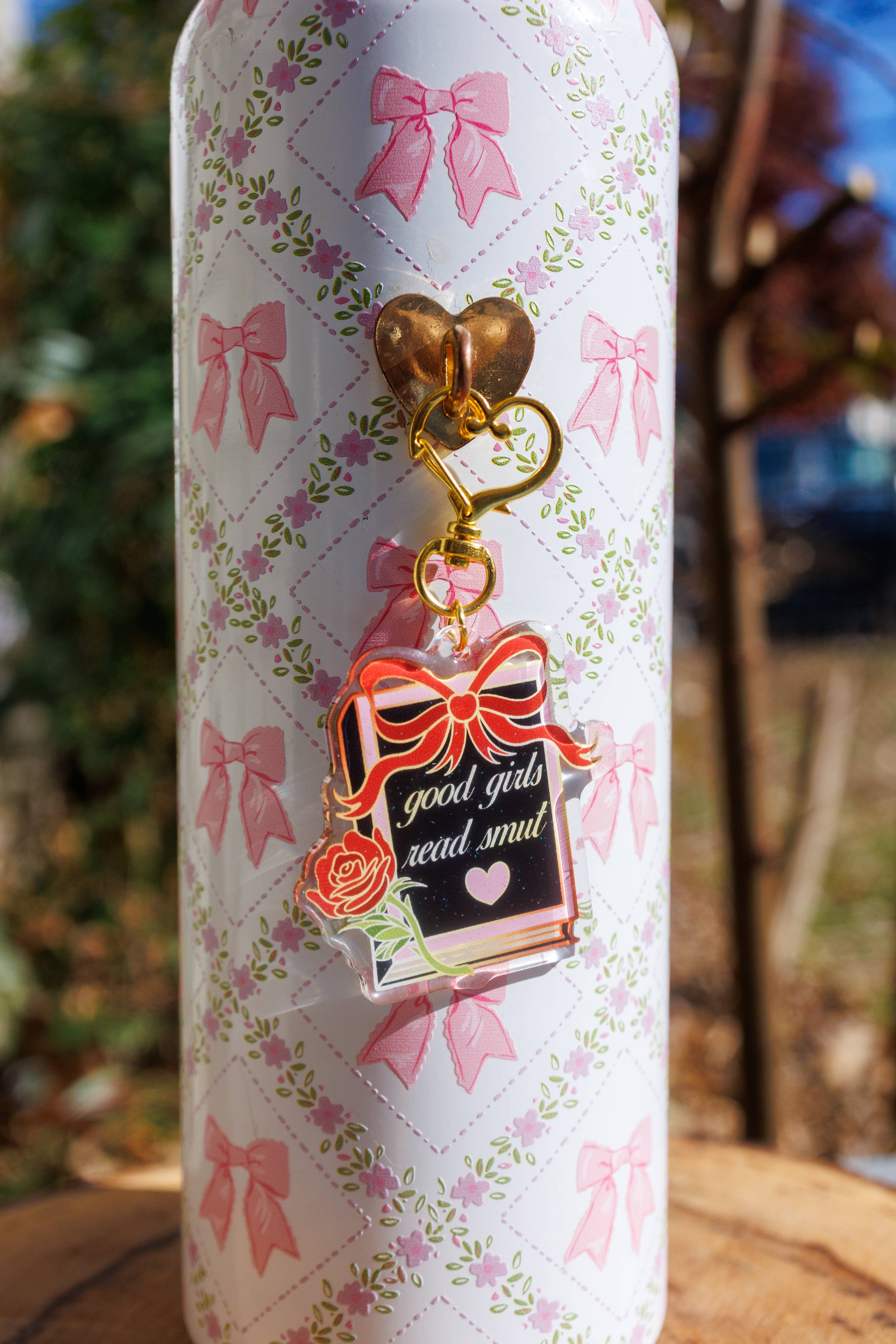 Pin story "Good Girls Read Smut" Keychain/Kindle Charm IMPORTED