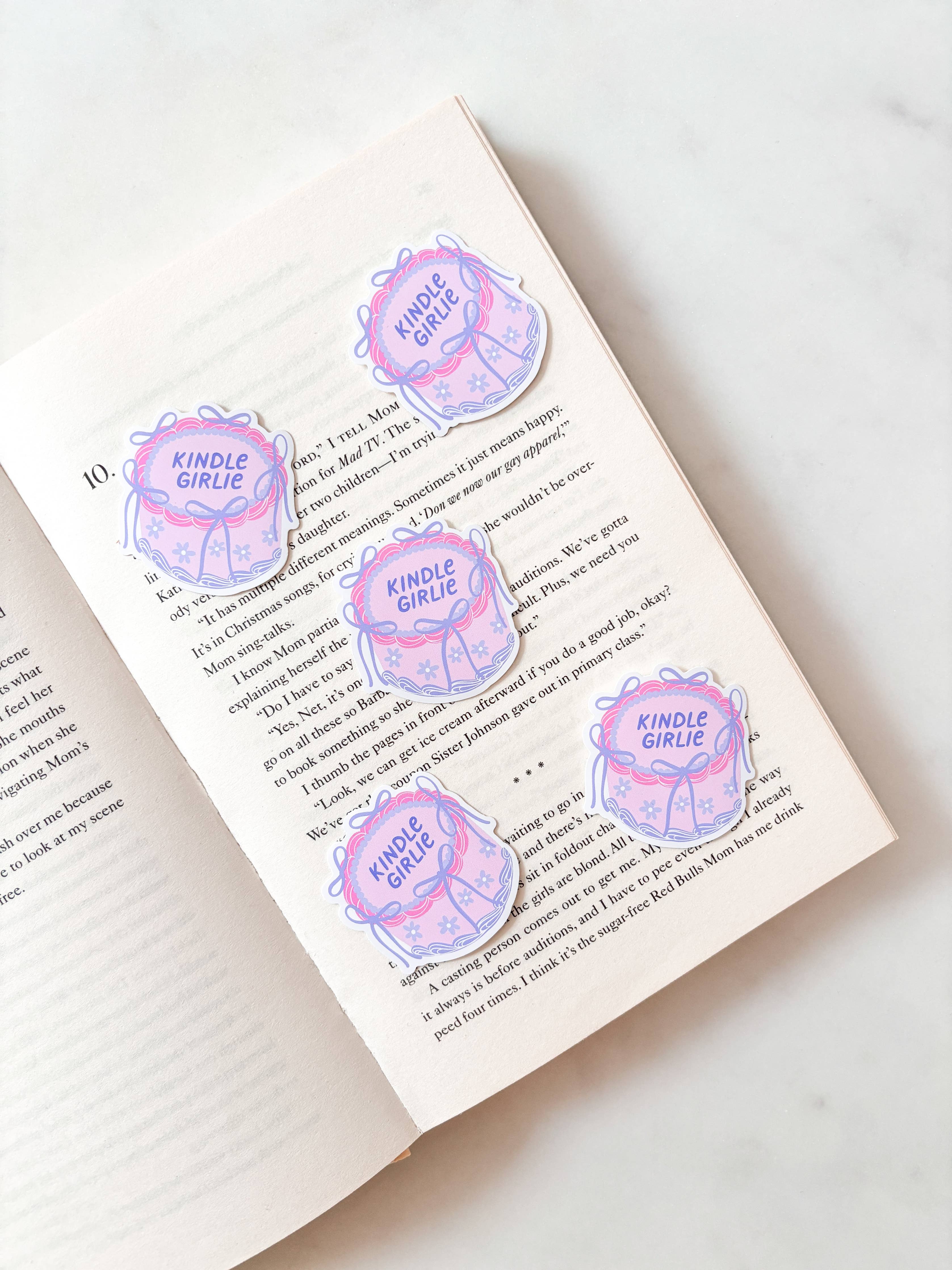 Fleurs on Sunday - Kindle Girlie Vintage Cake Sticker