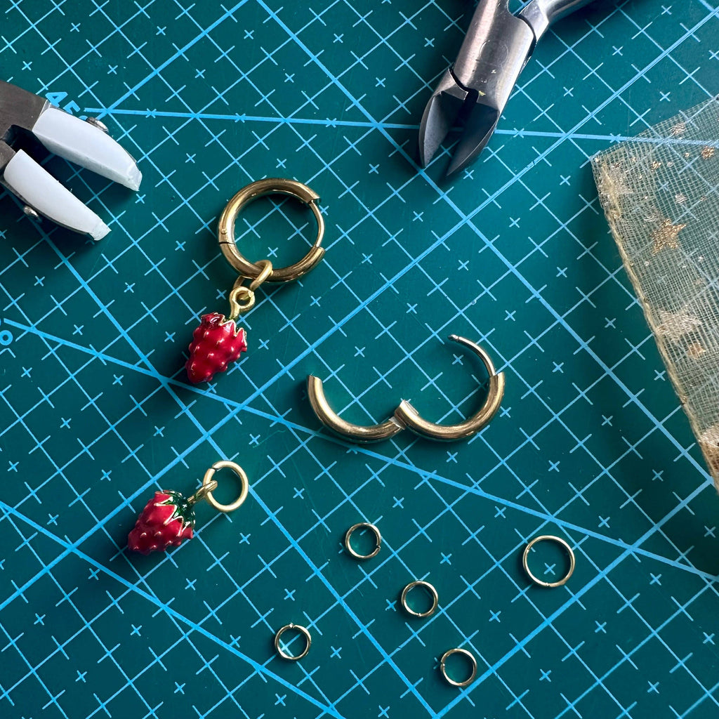 Strawberry 🍓 Detachable  Enamel Charm Hoop Earrings