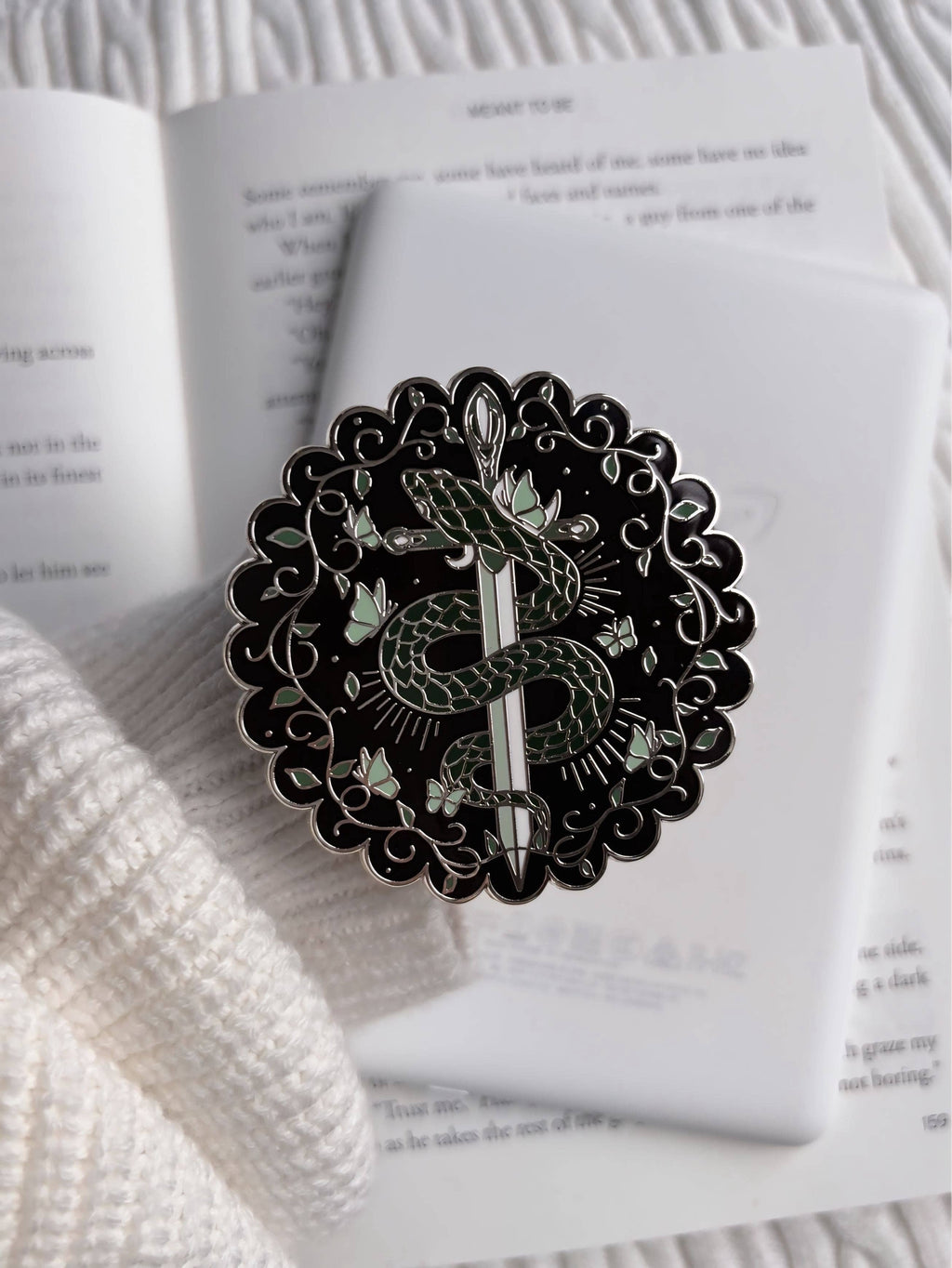 Silver Serpent E-Reader Grip