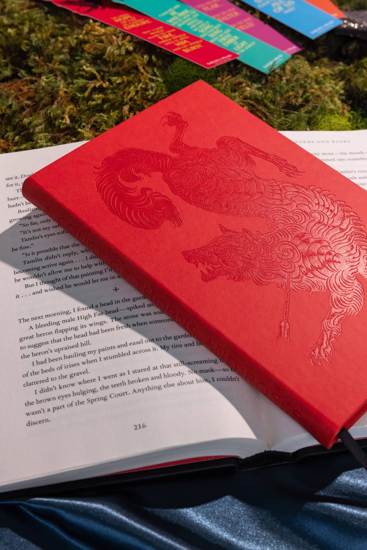 Leatherette Journal, Acotar